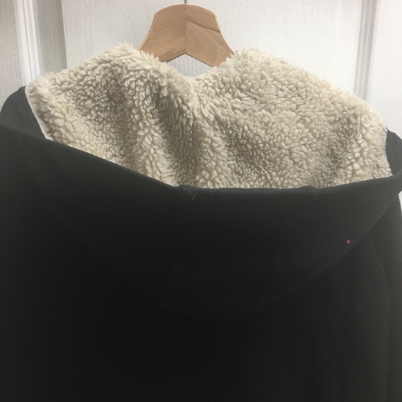 Roots Heavy Winter Sweater with Fleeced Hood - Picture 5 of 6